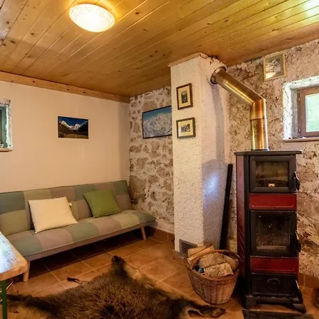 Miha - Mihcevo Plece Lodge *