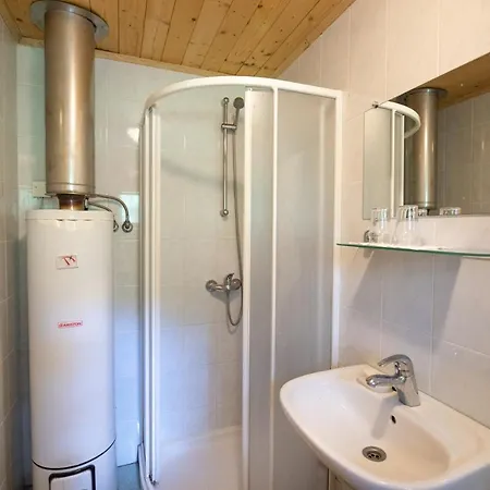 Miha - Mihcevo Plece Lodge